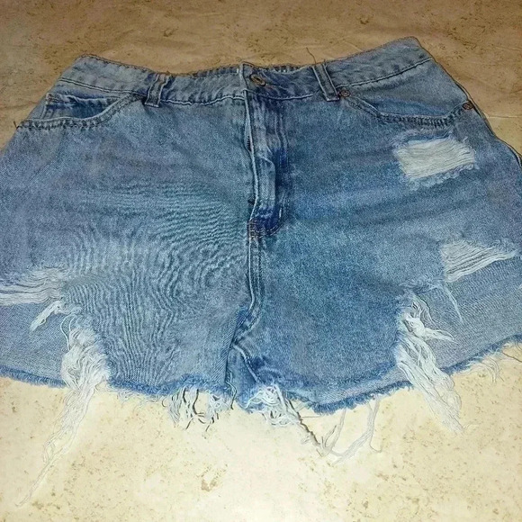 Rewash Denim Shorts Women 7/28 High Rise Blue Light Wash Rips Cut Off - Picture 3 of 6